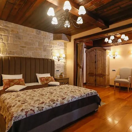 Luxury Tragurium Prestige With Pool