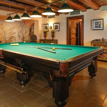 Luxury Tragurium Prestige With Pool Апартаменты *