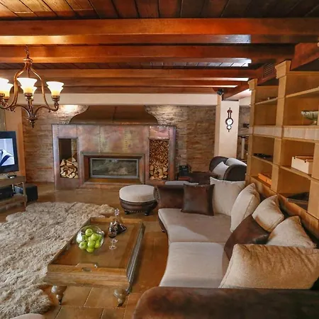 Luxury Tragurium Prestige With Pool Апартаменты *