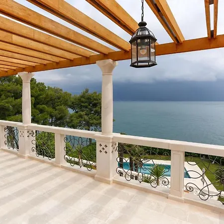 Luxury Tragurium Prestige With Pool *