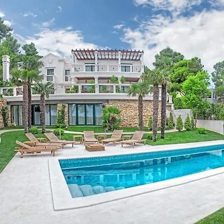 Luxury Tragurium Prestige With Pool Слатине